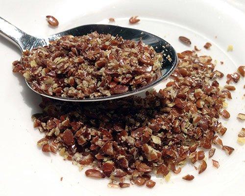 spoon of flax seed