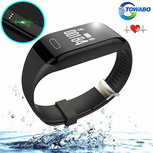 Towabo fitness tracker on water