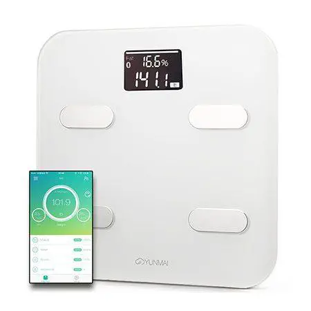 Yunmai smart scale in white color